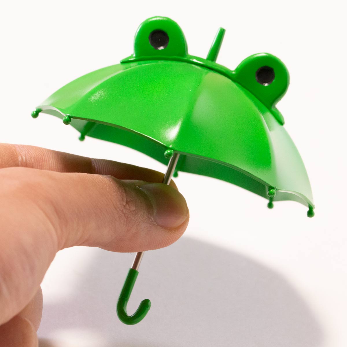 Parapluie grenouille avec yeux mignons